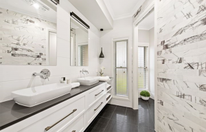 Betty-Jo_Bathroom